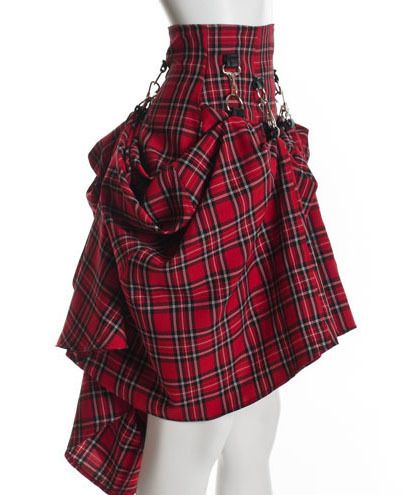 FashionRefashion — steampunk like skirt with bustle held up with... Steampunk Bustle Skirt, Black Steampunk, Victorian Skirt, Scottish Clothing, Steampunk Skirt, Band Uniforms, Tartan Fashion, Bustle Skirt, Tartan Skirt