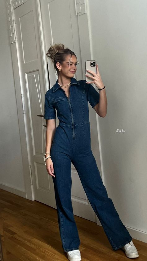 ig: @ millanefriesen #outfit #style #fashion #aesthetic #overall #jumpsuit #instagram Denim Jumpsuit Outfit, Chic Style Outfits, Overall Jumpsuit, Effortlessly Chic Outfits, Casual Day Outfits, Jumpsuit Outfit, Street Style Chic, Summer Fashion Outfits, Outfit Style