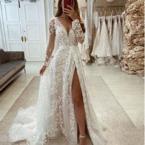 Long Sleeves Wedding Dresses, Sleeves Wedding Dresses, Lace Wedding Dress With Sleeves, Exquisite Gowns, Formal Wear Dresses, Fall Wedding Guest Dress, Plus Size Formal Dresses, Wedding Dress Fabrics, Sleeve Wedding Dress