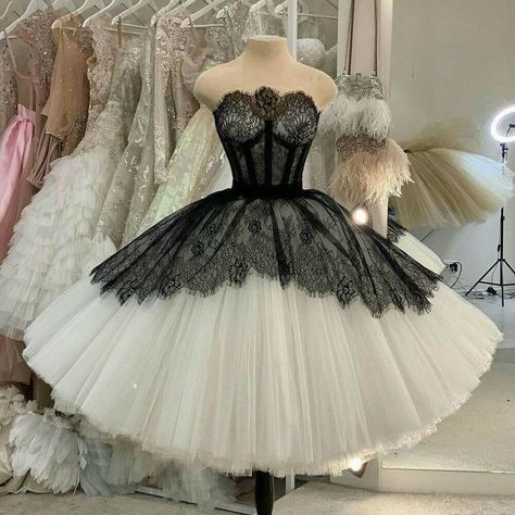 15 Dresses Quinceanera, Pretty Quinceanera Dresses, 파티 드레스, Dresses Quinceanera, Princess Ball Gowns, Elegante Casual, Pretty Prom Dresses, Fairytale Dress, Quince Dresses