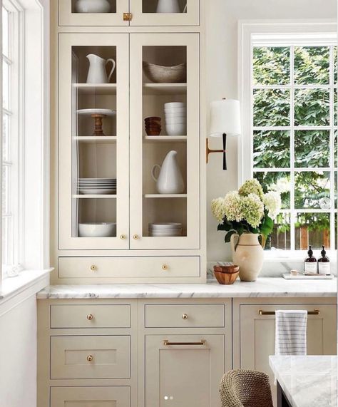 Cream Kitchens, Ivory Kitchen Cabinets, Cream Cabinet, Greige Kitchen Cabinets, Taupe Kitchen Cabinets, Kitchen Cabinet Style, Gloss Kitchen Cabinets, Cream Kitchen Cabinets, Greige Kitchen