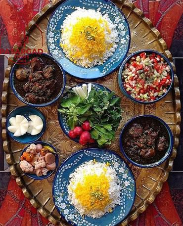 Iranian Food Recipes, Turkish Spices, Iranian Dishes, Iran Food, Iranian Cuisine, Persian Cuisine, Iranian Food, Quick Breakfast Recipes, Persian Food