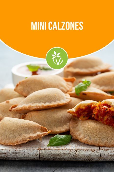 These golden-brown mini half-moons of tomato-y sauce and gooey cheese are fun as appetizers, kids’ lunches or an easy weeknight meal. The homemade dough makes the crusts sing with flavor and crispiness, and requires just a bit over an hour to rise. Appetizers Kids, Small Plates Recipes, Mini Calzones, Plate Recipes, Half Moons, Kids Lunches, Homemade Dough, Gooey Cheese, Small Plate