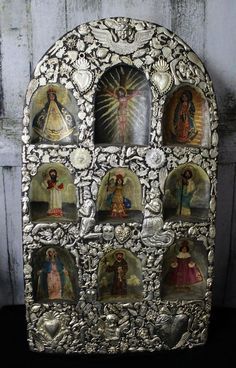 Art From Mexico, Folk Art Tapestry, Latin Folk Art, Art Niche Decorating Ideas, Shrines And Altars Ideas, Mexican Altar, Mexican Catholic Art, Latin American Folk Art, Wall Shrines