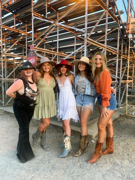 Rodeo outfits, cowgirl boots, rodeo, summer 2022, summer, country Austin Rodeo Outfit, Cowgirl Boots Outfits Summer, Simple Rodeo Outfits, Rodeo Party Outfit, Summer Rodeo Outfits, Cowgirl Boots Outfit Summer, Cute Rodeo Outfits, Nfr Outfits, Rodeo Outfit