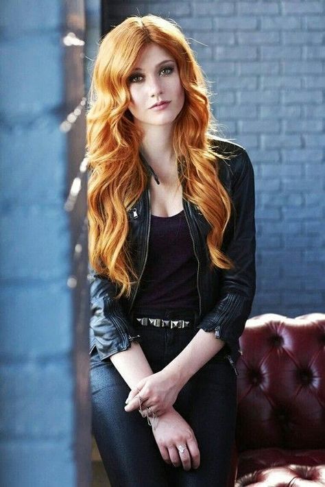 On May 6 2015 Katherine McNamara was cast to play Clary Fray on Shadowhunters. Today on May 6 2019 our show is ending. We been on one hell of an epic journey with the cast and each other. #ShadowhuntersLegacy Clary Fray, Sugar Candy, Long Red Hair, Katherine Mcnamara, Redhead Beauty, Long Red, Super Star, Shadowhunters, Redheads