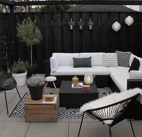 Boho Style Furniture, Patio Small, Backyard Pools, Patio Decorating Ideas On A Budget, Outdoor Living Room, Hus Inspiration, Deck Furniture, Outdoor Patio Decor, Backyard Patio Designs