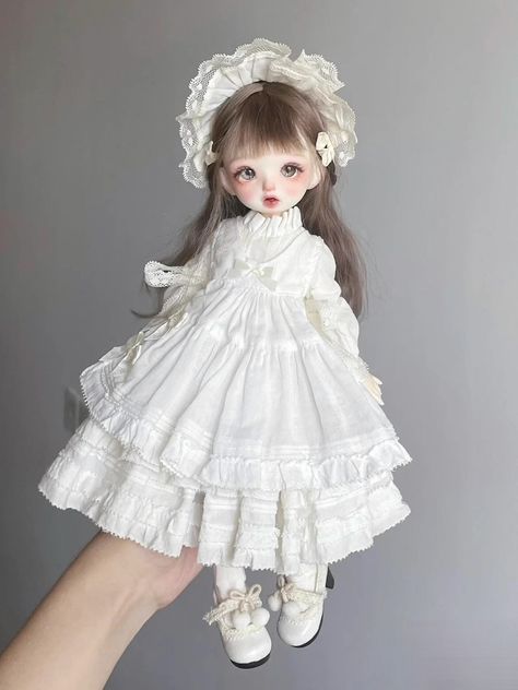 Size: YOSD IMDA 3.0 Price includes: Headband Vest dress  Inner dress Sock Shipment : All clothes are made to order , the processing time may vary from 3 to 5 weeks , depends on the order queue and the holidays Package will be shipped by registered airmail , if you want EMS , plz contact me. Doll Dress Up, Porcelain Doll Dress, Doll Outfits Human, Doll Like Outfits, Pretty Dolls Cute, Living Doll Aesthetic, Haunted Doll Costume, Doll Outfits Aesthetic, Pigeon Doll