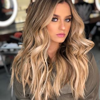 Brown Hair With Golden Balayage, Brazilian Balayage, Golden Highlights Brown Hair, Golden Balayage, Highlights Brunette, Spanish Beauty, Baylage Hair, Golden Brown Hair Color, Highlights Caramel