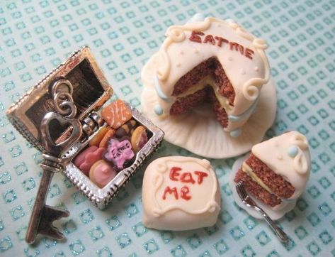 Alice And Wonderland, Alice In Wonderland Tea Party Birthday, Alice In Wonderland Cakes, Alice In Wonderland Aesthetic, Alice Tea Party, Alice In Wonderland Birthday, Alice In Wonderland Theme, Alice In Wonderland Tea Party, Eat Me