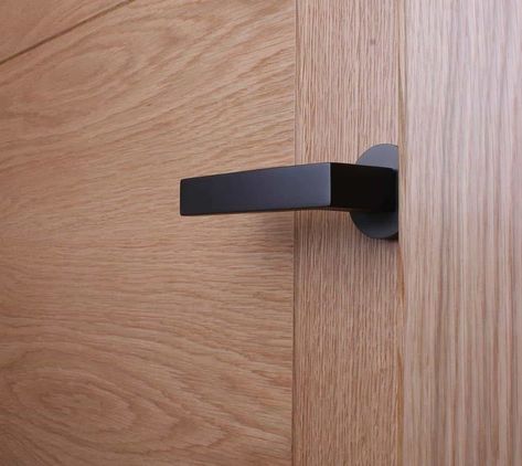 Wood Doors Black Hardware, Wooden Door With Black Handle, Oak Door Black Handle, Japandi Door Handle, Oak Doors Black Handles, Japandi Door, School Moodboard, Bronze Door Handle, Gate Entrance