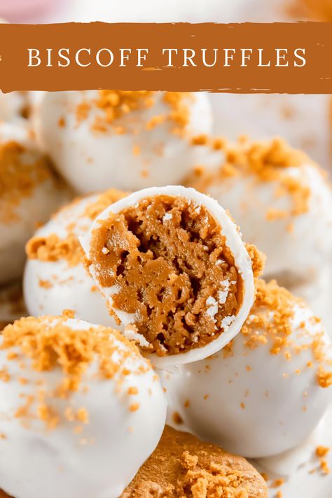 No bake biscoff truffles are made with crushed biscoff cookies, cream cheese and milk, then dipped in white chocolate. This no-bake treat is delicious! #biscoff #biscofftruffles #truffles #nobaketruffles #biscoffrecipes Lotus Truffles Recipe, Biscoff Truffle Balls, Cookie Truffles No Bake, Biscoff Cookies Desserts, Recipes Using Biscoff Cookies, Biscoff Truffles Recipe, Christmas Baking Ideas Treats, Cookie Butter Truffles, Christmas Tree Red And White