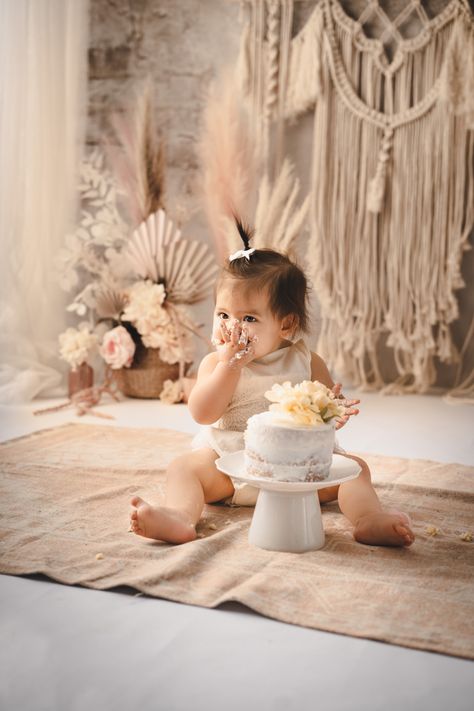 Pink neutral cake smash session Boho First Bday Photoshoot, Boho Half Birthday Shoot, Boho 2nd Birthday Photoshoot, Boho Cake Smash Photography, Boho Sitter Session, Boho Smash Cake Photoshoot, Boho 6 Month Photoshoot, Boho Smash Cake Girl, Boho 1st Birthday Photoshoot