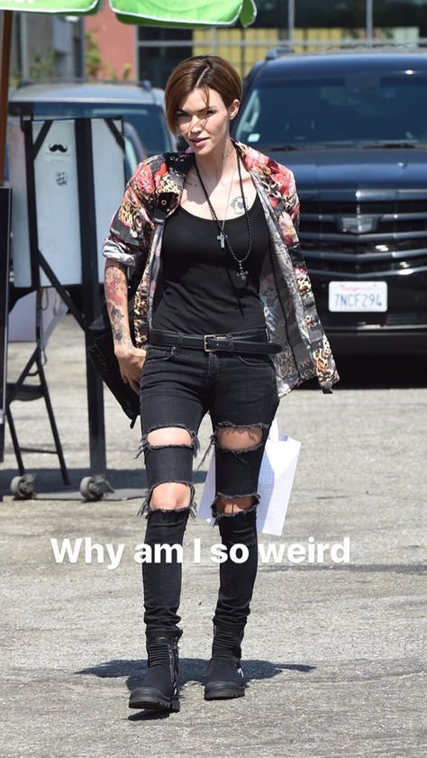 Ruby Rose via Instagram stories ✨ Ruby Rose Outfits, Ruby Rose Style, Rose Actress, Girl Celebs, Rubi Rose, Boyish Girl, Gender Fluid Fashion, Rose Style, Batwoman