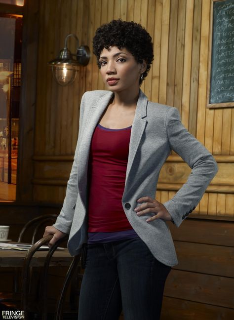 Astrid Farnsworth (Jasika Nicole) I love Astrid. Fringe Science, Fringe Tv Show, Fringe Tv Series, Jasika Nicole, Walter Bishop, John Noble, Promotional Photos, Old Shows, Great Tv Shows