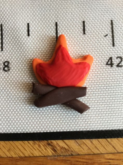 Handmade Hobbies, Clay Moulding, Clay Diy Projects, Fire Clay, Camp Fire, Polymer Clay Diy, Camping Theme, Clay Ideas, Clay Charms