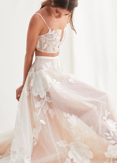 Crop Top Wedding Dress, Two Piece Wedding Dress, Wedding Inspirasi, Bridal Tops, Wedding Skirt, Bridal Separates, Top Wedding Dresses, Wedding Dresses Romantic, Short Wedding Dress