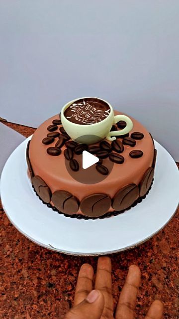 Cafe Cakes Ideas Coffee Shop, Coffee Cup Cake, Coffee Cake Decoration, Chocolate Cake Images, Asees Kaur, Chocolate Cake Toppers, Pinterest Cake, Mini Bundt Cakes, Tea Party Food