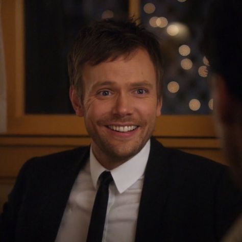 Joel Mchale Community, Joe Mchale, Jeff Winger Icon, Jeff Community, Community Characters, Jeff Winger, Community Memes, Community Tv Show, Joel Mchale