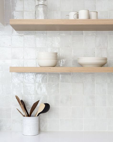 clean slate. free shipping during our holiday event on zellige. shown here in our weathered white 4x4. design:@anjamichalsdesign… Walnut Floating Shelves, Tile Layout, Cle Tile, Zellige Tile, Kitchen Splashback, Weathered White, Kitchen Tile, Square Tile, Kitchen Tiles Backsplash