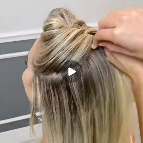 Quick And Easy Updos For Long Hair, Long Hippie Hair, Medium Length Curls, Easy Updos For Long Hair, Easy Updo, Natural Hair Tutorials, Curl Hair, Hippie Hair, Easy Hair Updos