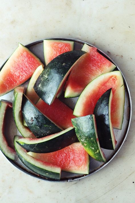 Watermelon Marmalade, Canned Watermelon Rind, Pickle Watermelon Rind, Watermelon Pickled Rinds, Pickled Watermelon Rind Recipe Canning, Watermelon Rind Preserves, Cheese Recipes Homemade, Yummy World, Pickle Recipes