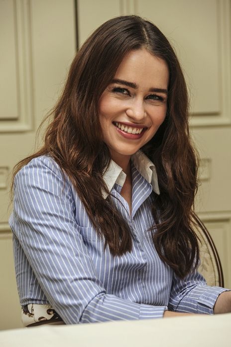 Emilia Clarke. I love seeing and hearing her laugh. Emillia Clark, Amelia Clarke, Celebrity Expressions, Emilie Clarke, Emilia Clarke Style, Actrices Hollywood, Mother Of Dragons, Emilia Clarke, British Actresses