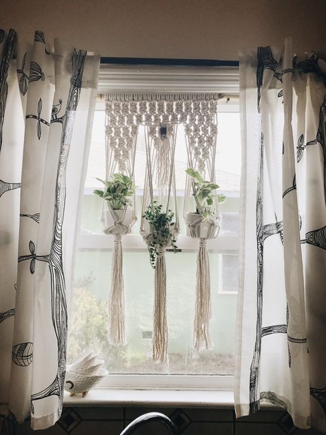 triple macrame for kitchen window. Made with cotton rope and Hawaiian bamboo pole and bead.macrame plant hanger, plant hanger, cotton rope , window hanger, house plants, succulents Pot Macrame, Window Hanger, Diy Macrame Plant Hanger, Hanger Diy, Diy Plant Hanger, Macrame Curtain, Plant Hangers, Macrame Plant Hangers, Macrame Ideas