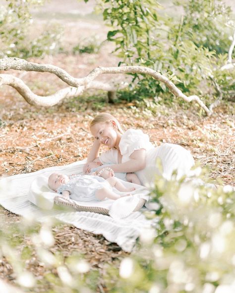 I couldn’t help sharing more from one of the most serene and beautiful motherhood sessions this spring! This mama of twin girls is killing it! 🔥 Not only is she the sweetest person, but her babies are just precious 💕 • • • #motherhood #motherhoodphotography #motherhoodsession #springmotherhoodsession #charlestonmotherhoodphotographer #charlestonfamilyphotographer #charlestonnewbornphotographer #charlestonnewbornphotography #outdoornewbornsession #themotherhoodanthology #cradleandfolk #charles... Motherhood Photography, Killing It, Newborn Session, Newborn Photographer, Family Photographer, Newborn Photography, Charleston, Twins, Photographer