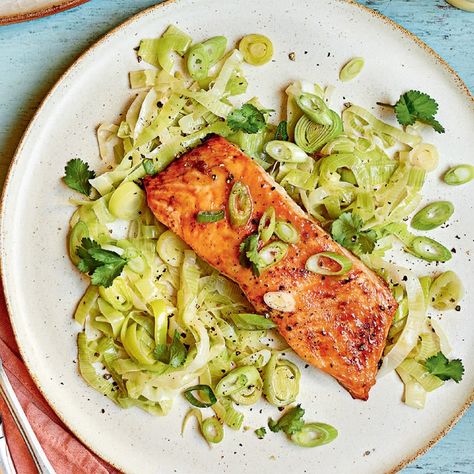 A healthier WW recipe for Miso-glazed salmon with braised leeks ready in just 20. Get the PersonalPoints value plus browse 5,000 other delicious recipes today! Braised Leeks, Miso Glazed Salmon, Octopus Recipes, Miso Salmon, Leek Recipes, Salmon Soy Sauce, Ww Recipe, Healthy Salmon, Glazed Salmon