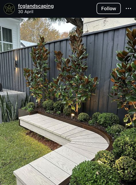 Small Australian Garden, Curved Borders Garden, Front Facade Landscaping, Landscape Plants Front Yard, Simple Front Yard Landscaping Australian, Australian Backyard Ideas, Front Garden Ideas Australian, New Construction Landscaping, Modern Australian Garden