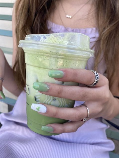 Acrylic Nails Ideas, Graffiti Nails, Green Acrylic Nails, Nails Pretty, Green Nail Designs, 2023 Trends, Nails 2023, Summer Acrylic Nails, Design Nail