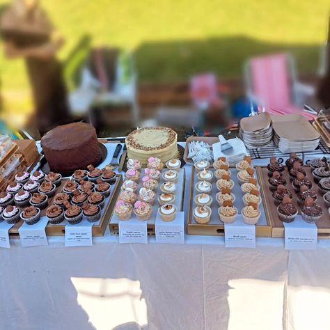 What a fantastic time we had at the Hillcrest Fun Fest market! Check out these snapshots from our stall, where we served up delicious cake slices and gourmet cupcakes. Thanks to everyone who stopped by! 🍰😊 #DecadenceBySumi #MarketMoments #SweetTreats #gourmetcupcakes @flavournationsa coming through with the flavors here. Love you guys! Cake Market Stalls, Cake Stall Ideas, Cottage Bakery, Cake Stall, Cake Slices, Food Business Ideas, Gourmet Cupcakes, Food Business, Cake Business