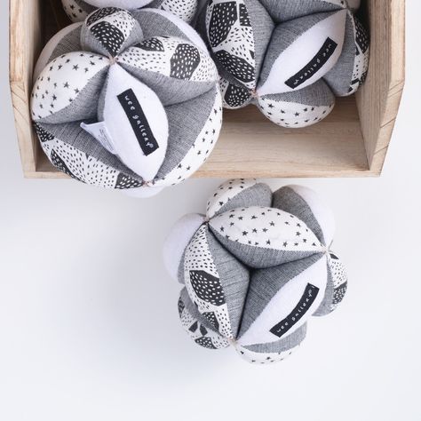 Wee Gallery's balck & white baby sensory clutch ball Baby Vision, Tactile Stimulation, Eco Kids, Eco Friendly Baby, Heirloom Gifts, Monochrome Pattern, Black And White Baby, Baby Sensory, Baby Development