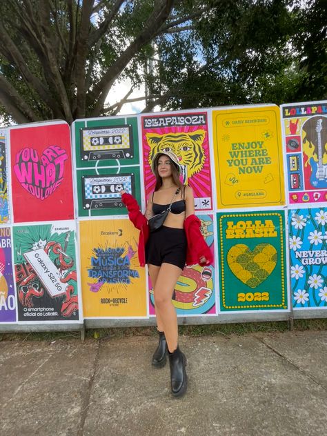 Lollapalooza Party Theme, Bonnaroo Aesthetic, Coin Photo, Birthday Props, Selfie Wall, Festival Theme, Rock In Rio, Music Fest, Music Star