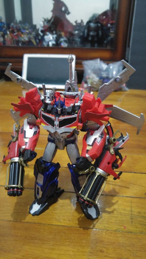 Custom Transformers prime beast hunters optimus Optimus Prime Beast Hunters, Transformers Prime Toys, Custom Transformers Figures, Custom Transformers Toys, Transformers Prime Optimus, Transformers Prime Beast Hunters, Optimus Prime G1, Optimus Prime Toy, Transformers Custom