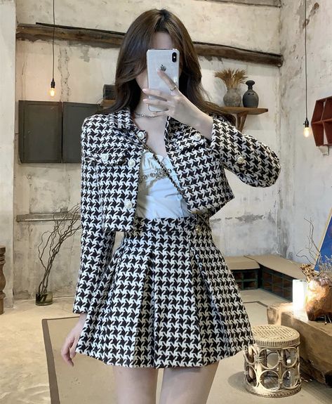 Tweed Two Piece, Vintage Houndstooth, Mode Kawaii, Skirt Suits, Pakaian Feminin, Crop Blazer, Korean Fashion Dress, Mode Kpop, Long Sleeves Coats