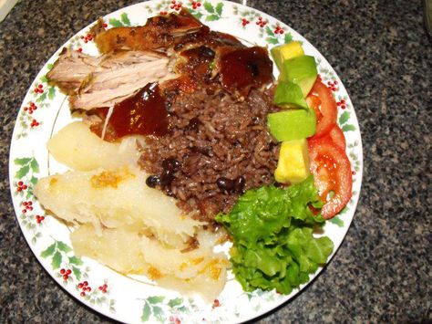 CUBA: Black beans / White rice (Congris), (Cassava with garlic and lemon (Yuca with mojito), Roasted Pork, Green plantains (tostones), Salad:lettuce, tomatoes and avocado. Pork Roast, White Rice, Lettuce, Cuba, Mashed Potatoes, Avocado, Good Food, Salad, Meat