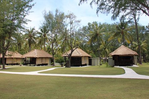 Mud House Resort, Tropical Resort Design, Tropical Cabin, Eco Community, Como Plantar Pitaya, Resort Plan, Lodge Design, Gili Islands, Hut House