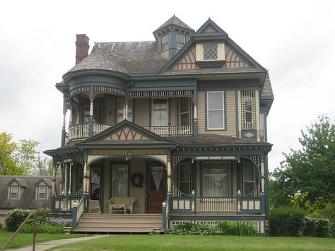 small victorian queen anne homes | Recent Photos The Commons Getty Collection Galleries World Map App ... Queen Anne Revival, Victorian Architecture Interior, Queen Anne Victorian House, Interesting Houses, Modern Log Cabins, Queen Anne House, Old Victorian Homes, Victorian Modern, Victoria House