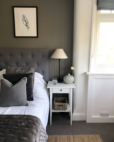 Grey Tone Bedroom, Dark Grey Bed, Dark Gray Bedroom, Monochrome Bedroom, Grey Bed, Bedroom Stuff, Grey Bedroom, Pretty Bedroom, Country Bedroom