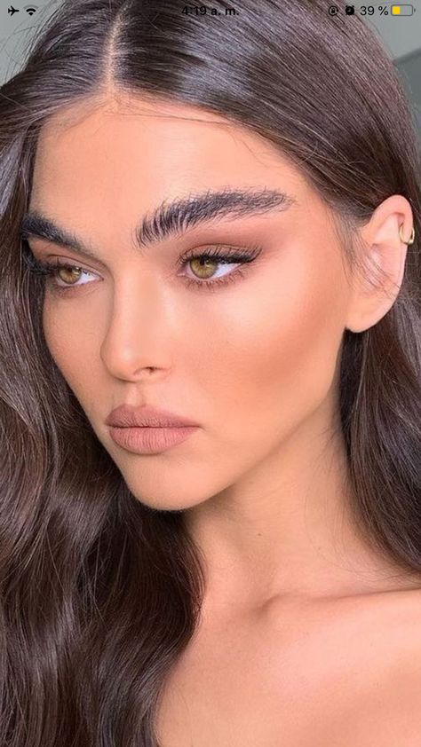 Brownie Makeup Look, Fox Eye Bridal Makeup, Natural Makeup Styles, Trucco Smokey Eye, Nude Lip Makeup, No Make Up Make Up Look, Natural Makeup Style, Pale Makeup, Natural Prom Makeup