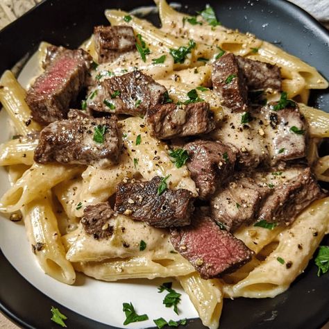 Creamy Steak Pasta Steak And Parmesan Pasta, Steak And Pasta Recipes Dinners, Easy Steak Pasta Recipes, Garlic Parm Steak Pasta, Pasta Recipes With Steak, Steak Pasta Dinner Ideas, Steak And Noodle Recipes, Steak And Pasta Recipes, Creamy Steak Pasta