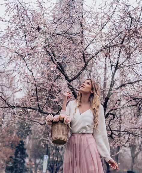 Cherry Blossoms Pictures Photo Ideas, Poses With Cherry Blossoms, Cherry Blossom Portrait Photo Ideas, Cherry Blossom Shoot, Cherry Blossom Orchard Photoshoot, Cherry Blossom Pictures, Details Aesthetic, Romantic Academia, Long Torso