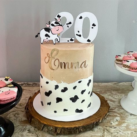 Cow 21st Birthday Cake, Buttercream Cow Print Cake, Cow Print Cake Topper, Buttercream Farm Cake, Buttercream Cow Cake, Cow Cake Buttercream, Cow Print Cake Ideas, Cow Cake Birthday, Cow Cakes Birthday Girl