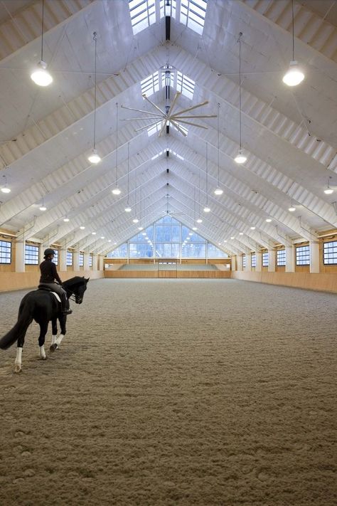 Horse Arena, Horse Barn Designs, Dream Stables, Dream Horse Barns, Indoor Arena, Riding Arenas, Hair Weaving, Equestrian Facilities, Barn Plans