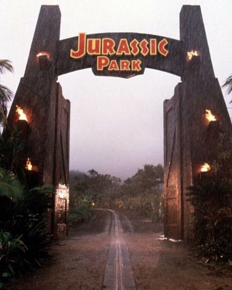 Imprimibles Jurassic Park, Fête Jurassic Park, Jurassic Park Gate, Jurassic Park Tattoo, Lego Jurassic Park, Jurassic Movies, Jurassic Park Poster, Jurassic Park Party, Jurassic Park Birthday