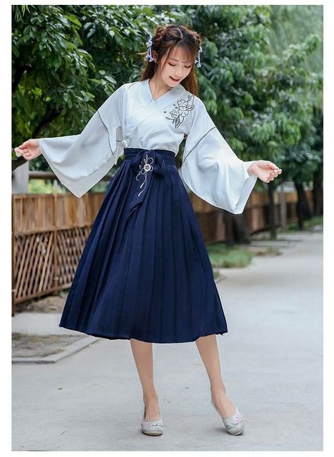 Modern Kimono Fashion, Hanfu Style, Japan Dress, Modern Kimono, Modern Hanbok, Fashion Kawaii, Chinese Style Dress, Girl Fashion Style, Japanese Dress