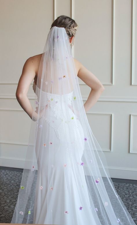 Scattered Colorful Floral Veil Bridal Tulle Multicolored - Etsy Australia Dress Lengths, Minimalist Gown, Floral Veil, Veil Length, Tulle Veil, Wedding Veil Accessories, Tulle Veils, Metal Comb, Bridal Gloves