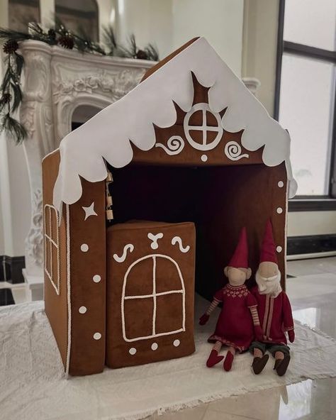 Nugget Christmas Build, Nugget Gingerbread House, Nugget Couch Gingerbread House, Cardboard Gingerbread House, Diy Christmas Decorations For Home, Cardboard House, Diy Activities, Indoor Activities, Custom Ornament